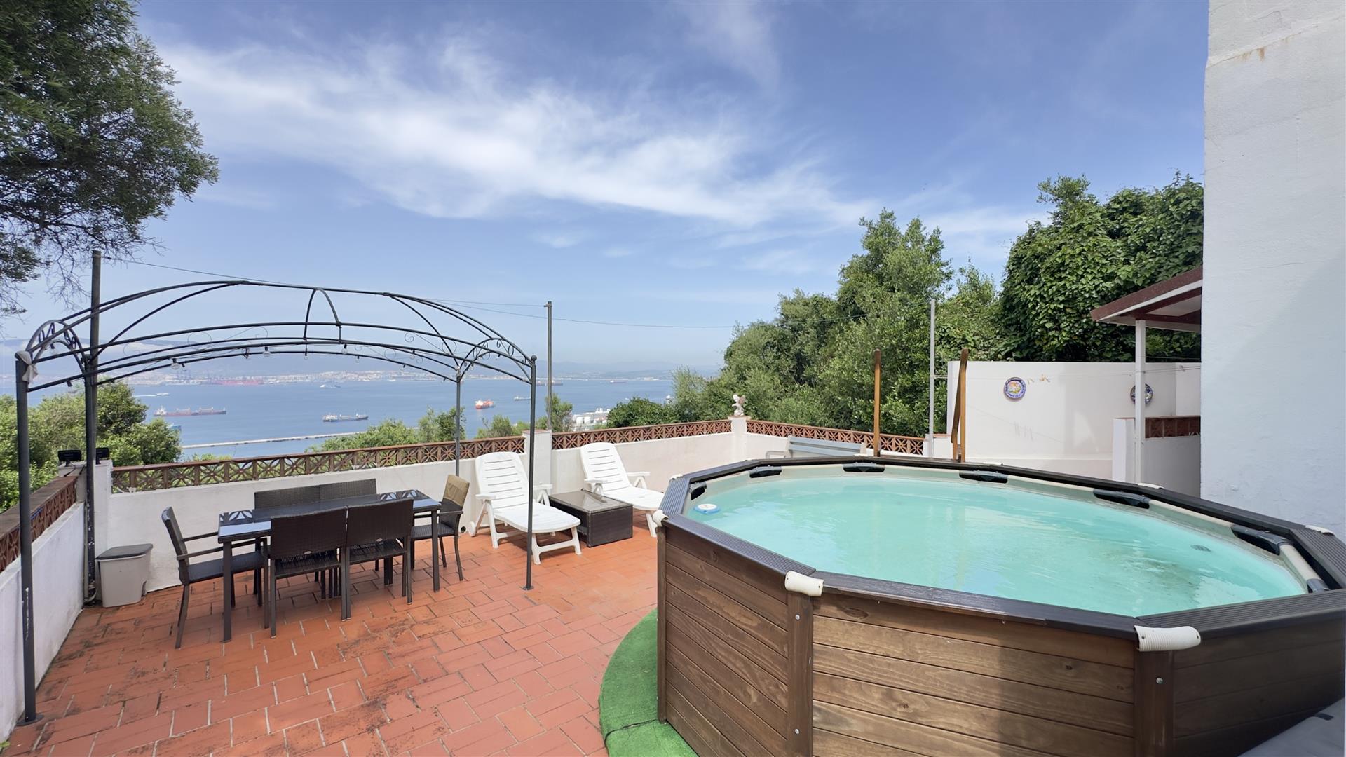 Image of House - 5 Bedrooms - 4 Bathrooms for Sale in Other South District-Gibraltar, Image 24